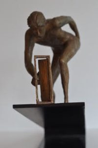 La porte de l'espoir, sculpture de Manoyan Infime et immense espérance