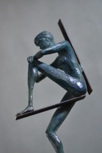 Vue d’en haut, sculpture de Manoyan S’éloigner pour mieux voir